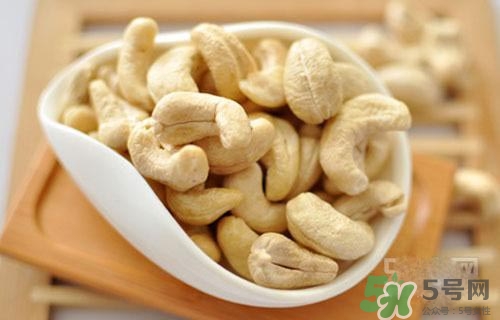 腰果是生吃好還是熟吃好？腰果生吃熟吃哪個(gè)更好吃更營(yíng)養(yǎng)？