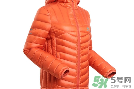 羽絨服和沖鋒衣哪個(gè)保暖？沖鋒衣保暖還是羽絨服保暖？