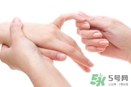 冬天洗衣服手冷怎么辦？教你洗衣不傷手的6妙招