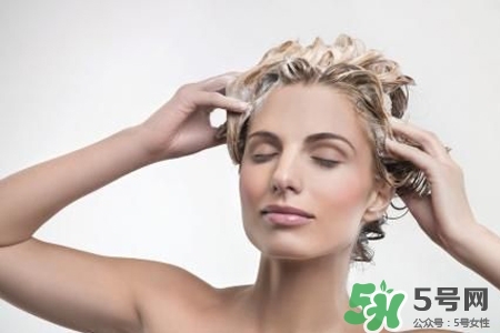 冬天洗冷水澡好嗎？冬天洗冷水澡的好處與壞處