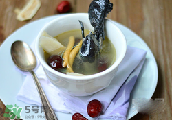經(jīng)期可以喝烏雞湯嗎？經(jīng)期喝烏雞湯有什么好處？