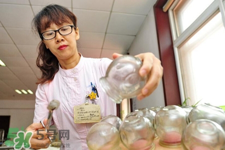 針灸火罐后多久能洗澡？針灸火罐后能馬上洗澡嗎？