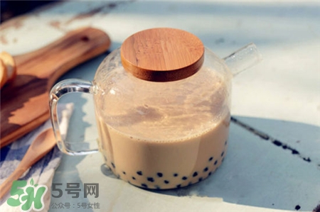 奶茶可以用綠茶來(lái)做嗎?奶茶用什么茶葉好?