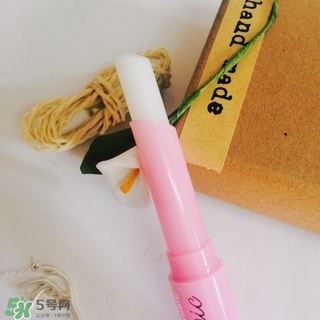 mistine草莓唇膏多少錢？mistine美氏婷草莓變色唇膏價(jià)格