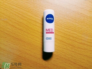妮維雅唇膏和曼秀雷敦唇膏哪個(gè)好？妮維雅和曼秀雷敦對(duì)比