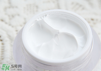 素顏霜會堵塞毛孔嗎？素顏霜會不會堵塞毛孔？