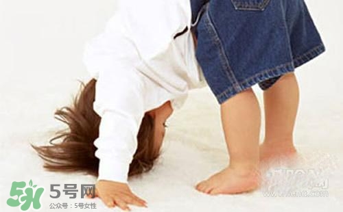 寶寶喜歡撞頭是怎么回事？寶寶喜歡撞頭怎么辦？