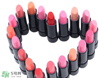 口紅可以帶上飛機(jī)嗎？坐飛機(jī)可以帶口紅嗎？