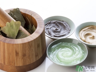 臉上脫皮可以敷面膜嗎？臉上脫皮敷什么面膜好？