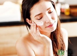 臉上脫皮可以敷面膜嗎？臉上脫皮敷什么面膜好？