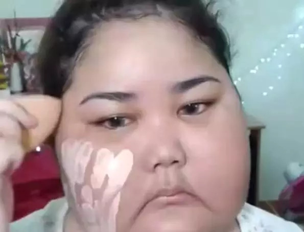 臉胖怎么化妝好看？臉大怎么化妝好看