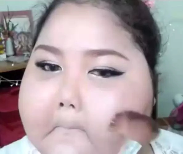 臉胖怎么化妝好看？臉大怎么化妝好看