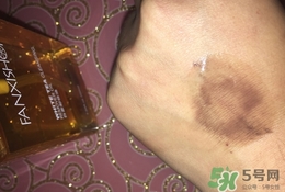 凡茜白茶卸妝油怎么用？凡茜卸妝油使用方法