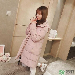 小個(gè)子女生適合穿什么羽絨服？個(gè)子矮的女生適合什么羽絨服
