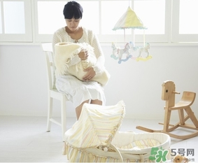 防溢乳墊是一次性的好還是可洗的好？一次性防溢乳墊有毒嗎