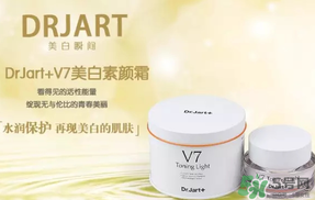 長(zhǎng)痘痘可以用素顏霜嗎？素顏霜適合痘痘肌嗎？