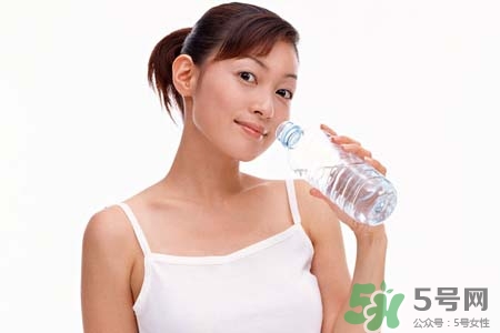 霧霾天為什么要多喝水？霧霾天要喝多少水才健康？
