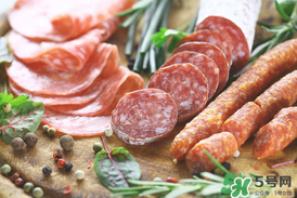 腌肉一斤放多少鹽？腌肉用什么鹽？