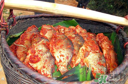 腌魚(yú)放多少鹽？腌魚(yú)放鹽的比例