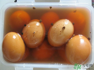 腌雞蛋臭了還能吃嗎？腌雞蛋臭了怎么辦？