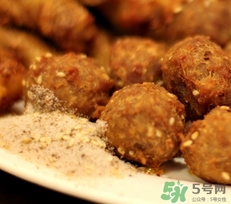 肉丸子可以用面粉嗎？肉丸子用什么粉？