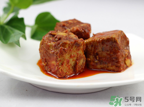 霉豆腐發(fā)霉了還能吃嗎？霉豆腐發(fā)霉有幾種顏色？