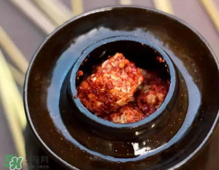 霉豆腐發(fā)黑還能吃嗎？霉豆腐長黑點還能吃嗎？