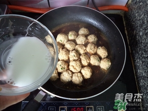 肉丸子可以用面粉嗎？肉丸子用什么粉？