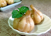 腌大蒜變綠還能吃嗎？大蒜腌制后變綠能吃嗎？