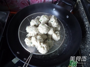 肉丸子可以用面粉嗎？肉丸子用什么粉？