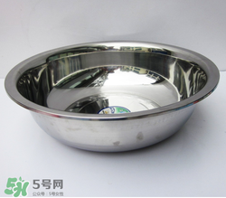 腌肉可以用不銹鋼盆嗎？不銹鋼盆可以腌肉嗎？