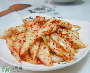 腌白菜放多少鹽？腌白菜放鹽比例