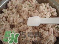 做藕丸子要放多少鹽？一斤藕做藕圓子放多少鹽合適？