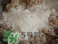 做藕丸子要放多少鹽？一斤藕做藕圓子放多少鹽合適？