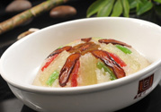 八寶飯?jiān)诩以趺醋?？八寶飯的家常做?><p><strong>八寶飯?jiān)诩以趺醋觯堪藢氾埖募页Ｗ龇?/strong></p></a></li> <li><a href=