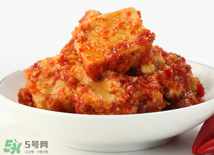 霉豆腐長(zhǎng)黑毛能吃嗎？霉豆腐為什么長(zhǎng)黑毛？