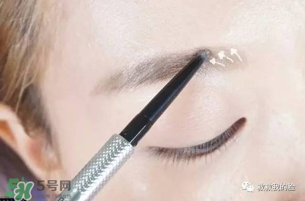 金高銀妝容怎么化？金高銀仿妝