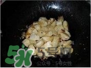 魚(yú)丸和雞蛋可以一起吃嗎？魚(yú)丸和雞蛋能不能同時(shí)吃？