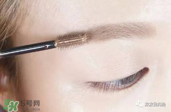 金高銀妝容怎么化？金高銀仿妝