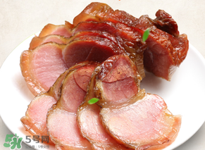 臘肉蒸什么菜好吃？蒸臘肉放什么材料好吃？