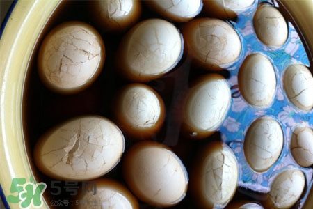 腌雞蛋沒(méi)有壇子怎么辦？腌雞蛋用鐵盆可以嗎？
