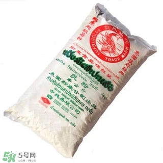 豆腐丸子要用面粉嗎？做豆腐丸子是用面粉還是淀粉？