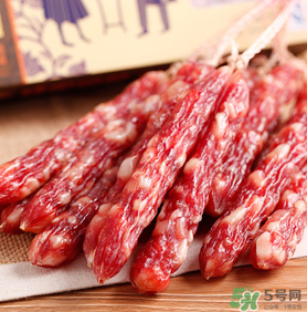 曬香腸要扎孔嗎？曬香腸需要扎洞嗎？