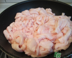 豬板油和豬肥肉油有什么區(qū)別？豬板油和肥肉油哪個(gè)好？