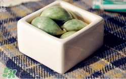 臘八蒜為什么是綠色的？臘八蒜怎么變綠？