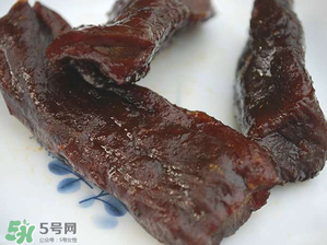 風(fēng)干牛肉是生的嗎？風(fēng)干牛肉是生的還是熟的？