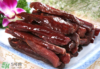 風(fēng)干牛肉是生的嗎？風(fēng)干牛肉是生的還是熟的？