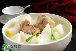 臘豬腳燉什么好吃？臘豬蹄燉什么好吃？