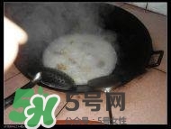 臘豬腳燉什么好吃？臘豬蹄燉什么好吃？
