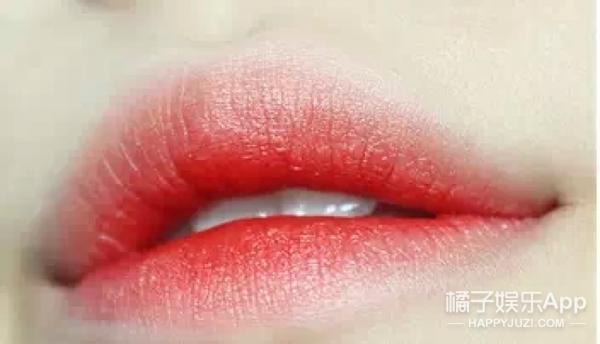 反咬唇妝怎么畫？反咬唇妝畫法圖解